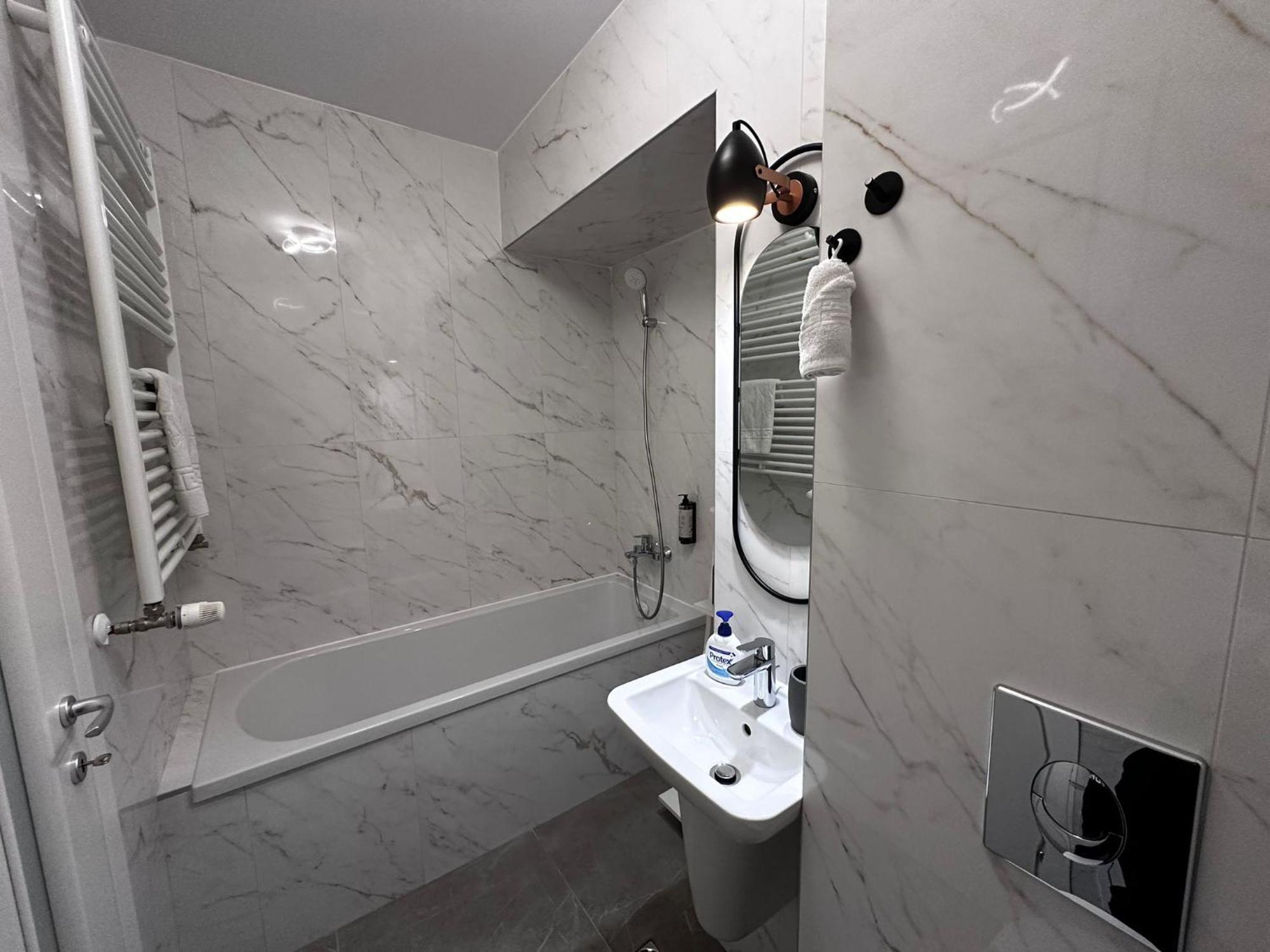 Elisio - Glass Studio Apartment Брашов Екстериор снимка